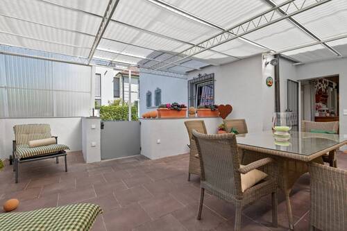überdachte Terrasse - Einfamilienhaus mit 176,00 m² in Ettlingen zum Kaufen