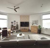 Helle Eigentumswohnung mit 5 Zimmern und Altbau-Charme - Düsseldorf Lierenfeld Helle Eigentumswohnung mit 5 Zimmern und Altbau-Charme - Düsseldorf Lierenfeld