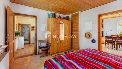 1. OG Schlafzimmer 2 - 