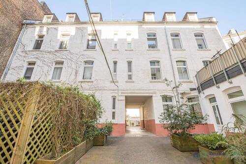 Ansicht Mittelhaus - 2 Zimmer Etagenwohnung zum Kaufen in Wiesbaden / Rheingauviertel