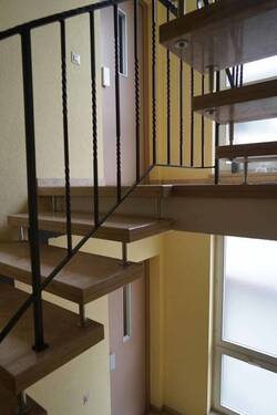 Lift auf Halbetage - 