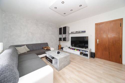 Erdgeschoss Wohnen - 8 Zimmer Mehrfamilienhaus, Wohnhaus zum Kaufen in Menden