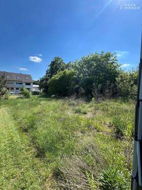 Grundstück von Hinterseite - 