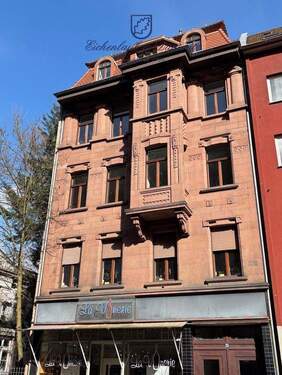 Gebäude - Schöne klassische Altbauwohnung mit Balkon im Regierungsviertel