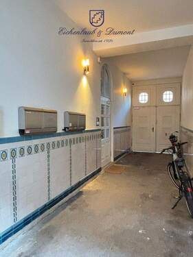 Zugang - 4 Zimmer Etagenwohnung zum Kaufen in Saarbrücken / Sankt Johann