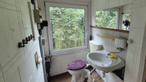 kleines Bad mit WC und WB - 