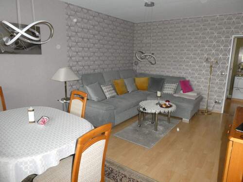 Wohnzimmer b.JPG - 2 Zimmer Etagenwohnung in Berlin