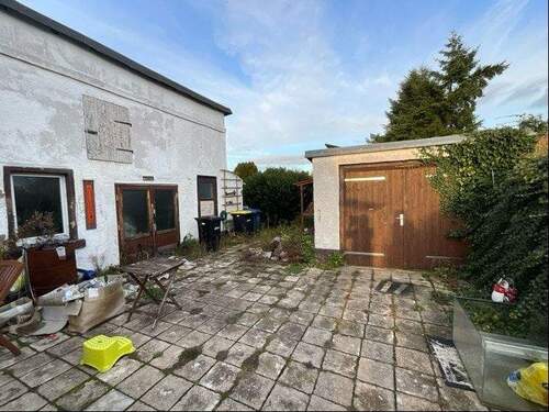 Hof - 5 Zimmer Einfamilienhaus in Weißenfels