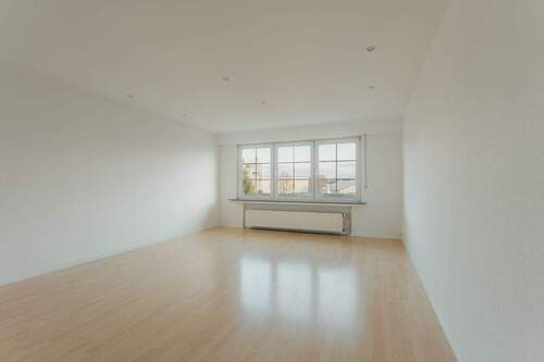 Schlafzimmer 2.OG - Mehrfamilienhaus, Wohnhaus mit 345,00 m&sup2; in Leverkusen zum Kaufen