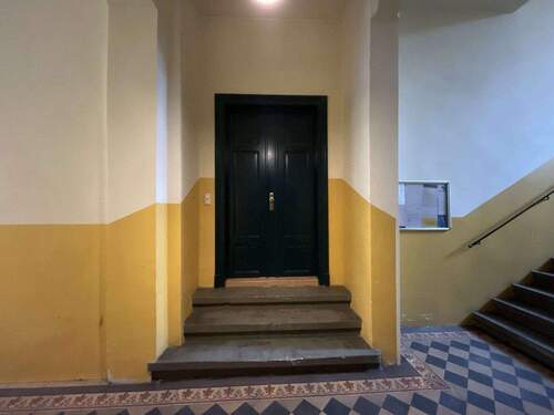 Die Wohnungstür EG - 3 Zimmer Etagenwohnung in Dresden