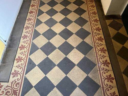 Originale Fliesen - Etagenwohnung mit 72,00 m&sup2; in Dresden zum Kaufen