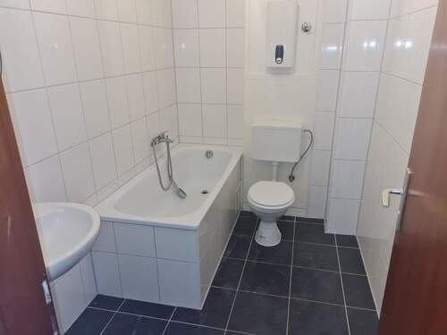 Badezimmer - 2 Zimmer Etagenwohnung in Duisburg