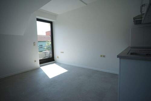 DSC00360 - Etagenwohnung mit 21,50 m&sup2; in Kassel / Wesertor zur Miete