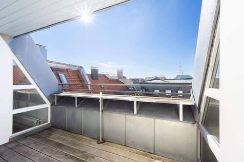 DACHTERRASSE - Durch Öffnen der weißen Kunststofff - 