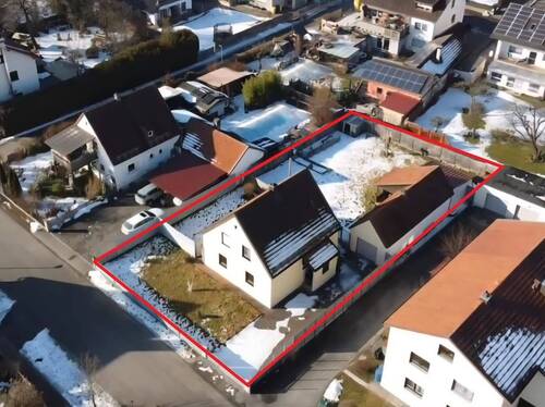 Gesamt Grundstück - 5 Zimmer Einfamilienhaus in Garching