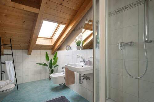 Wohlfühlcharme im weiteren Bad - 