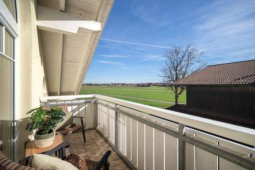 Balkonidylle mit Naturblick - 