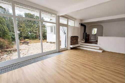 Wohnen I - 4 Zimmer Mehrfamilienhaus, Wohnhaus in Berg