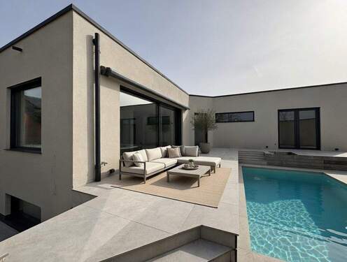 Garten/Pool - 9 Zimmer Einfamilienhaus zum Kaufen in Brühl