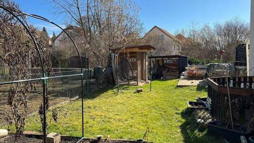 Garten - 8 Zimmer Mehrfamilienhaus, Wohnhaus in Hohenmölsen