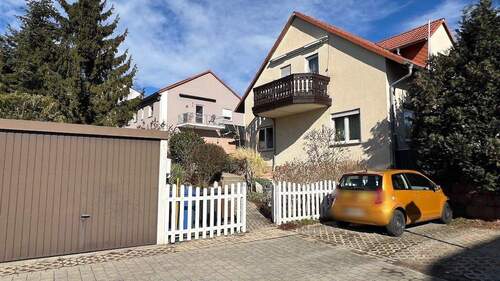 Stellplätze, Garage, Seitenansicht - Mehrfamilienhaus, Wohnhaus mit 211,00 m&sup2; in Hohenmölsen zum Kaufen
