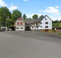 Bauernhaus mit Wiesen - ideal für Pferdehaltung - Hatzfeld (Eder)