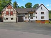 Außenansicht - Werz Immobilien - 8 Zimmer Bauernhaus, Landhaus zum Kaufen in Hatzfeld (Eder)