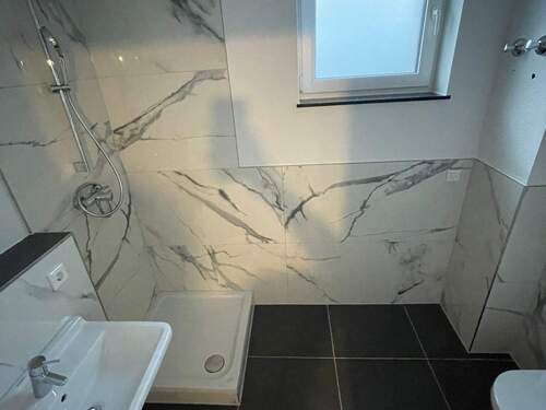 Das moderne Duschbad.jpg - Büro in Ginsheim-Gustavsburg