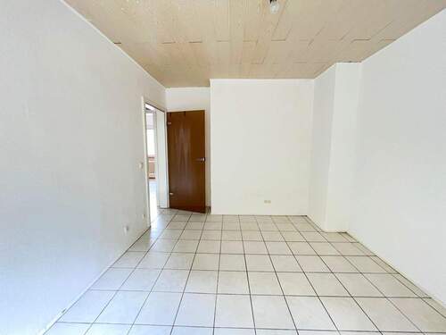 EG: Schlafzimmer 1 - 