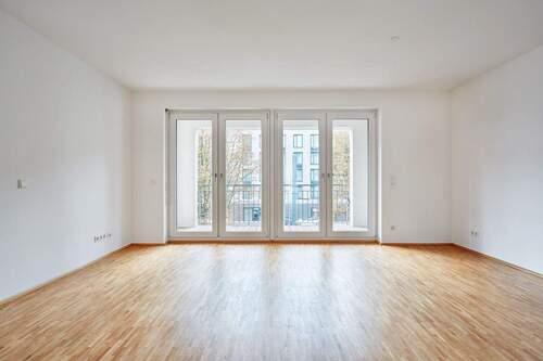 Wohnzimmer - 4 Zimmer Etagenwohnung in Düsseldorf