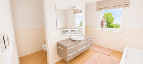 Helles modernes Badezimmer - 