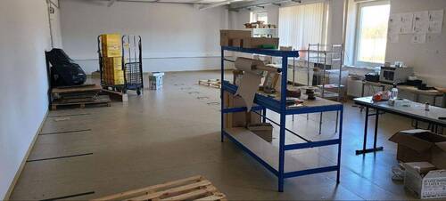 Raum 90 qm - 