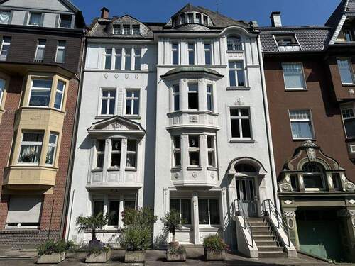 Vorderansicht - 6 Zimmer Mehrfamilienhaus, Wohnhaus zum Kaufen in Gelsenkirchen