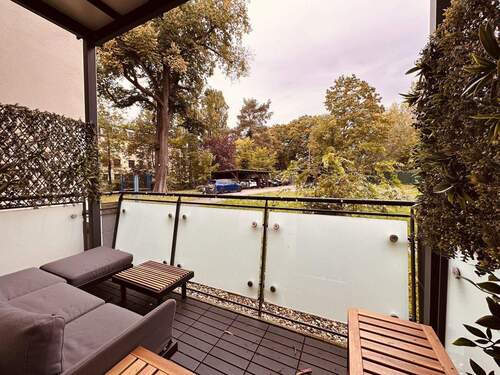 Viel Platz: 6 m² Balkon - 