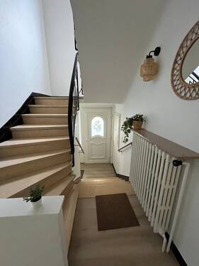 Der Eingangsbereich - Einfamilienhaus mit 145,00 m&sup2; in Saarbrücken zum Kaufen