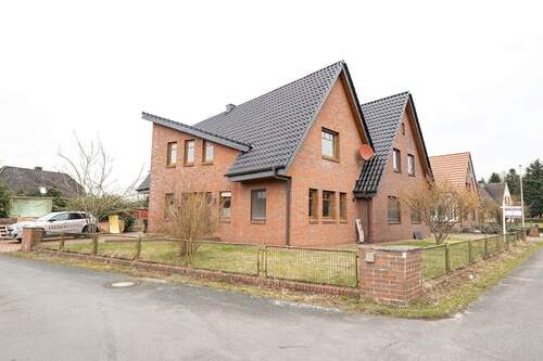 Außenansicht - Zeitlos vereint: Großzügiges Zweifamilienhaus mit charakterstarkem Altbau und hochwertigem Neubau von 2003