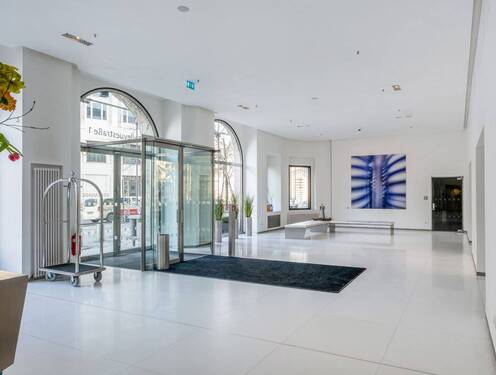 Foyer mit Concierge - 2 Zimmer Etagenwohnung zur Miete in Berlin
