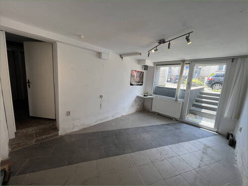 Büro im Keller - 