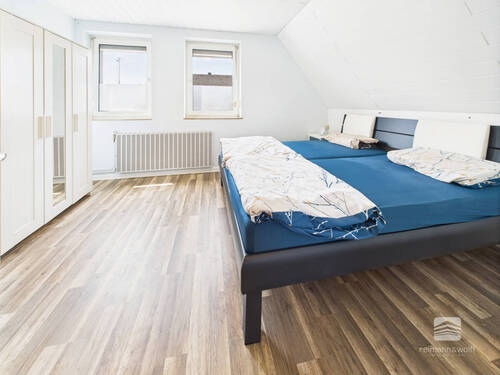 Schlafzimmer 1/3 - 