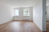 Wohnzimmer_Bild 2 - 2 Zimmer Etagenwohnung zur Miete in Zwickau