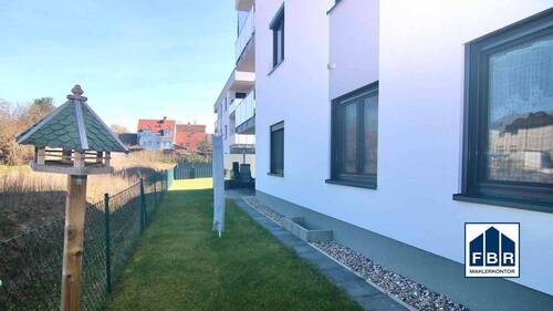 Grundstück zwischen beiden Terrassen - 