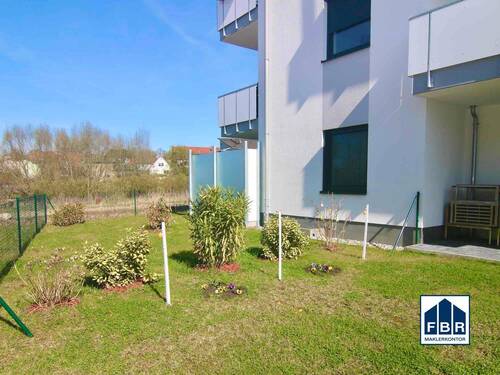 Eigener Grundstücksbereich an der Wohnung - Neuwertige Komfortwohnung mit Grundstücksanteil nahe der Ostsee