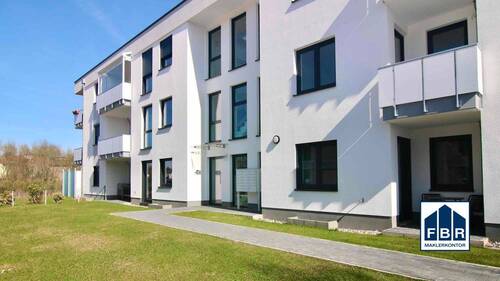 Hausansicht/Eingang - 3 Zimmer Etagenwohnung in Kröpelin