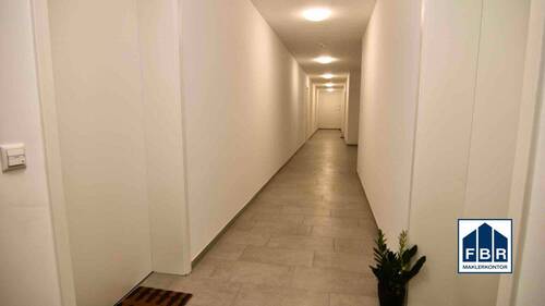 Hausflur im Erdgeschoss - Etagenwohnung mit 103,00 m² in Kröpelin zum Kaufen