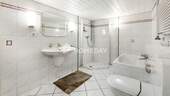 KG Badezimmer 1 - 