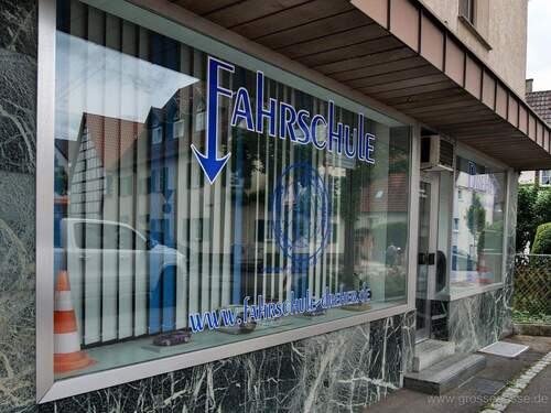 EG, Schaufensterfront - 