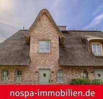 Neuwertig - Hochwertig ausgestattete, reetgedeckte Doppelhälfte im Süden von Westerland - Sylt