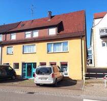 WOHN- und GESCHÄFTSHAUS mit 2 Wohnungen + 1 Gewerbe in begehrter ZENTRUMSLAGE von Remseck a. N.! - Remseck am Neckar Aldingen
