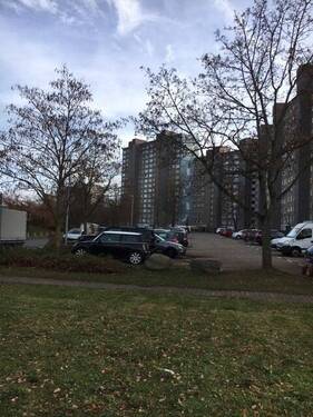Weitere Vorderansicht der Wohnanlage - 3 Zimmer Etagenwohnung zur Miete in Darmstadt