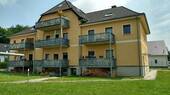 Hausansicht - 2 Zimmer Etagenwohnung zur Miete in Wilkau-Haßlau